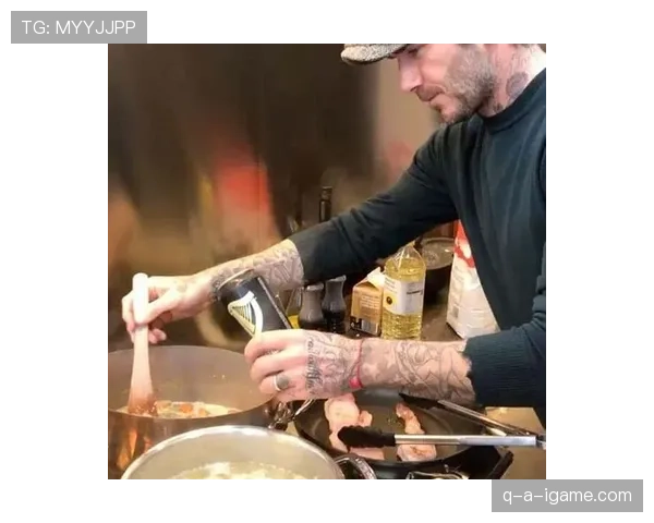 贝克汉姆的厨房里同时出现足球奖杯和名牌鞋盒，笑着哭了